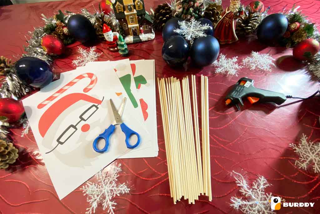 Your DIY Christmas photobooth prop kit with BURDDY